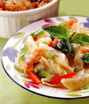 EASY CHEESY VEGETABLE PASTA EASY CHEESY VEGETABLE PASTA picture